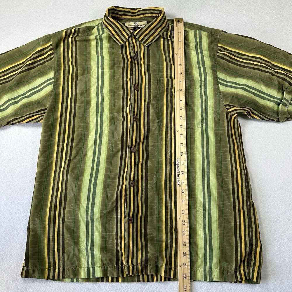 Tommy Bahama Silk Shirt Mens Medium Green Yellow Crab Print Tropical‎ Vacation - Picture 7 of 9